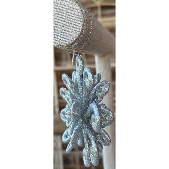 Glittery Silver Snowflake Christmas Holiday Ornament 4" (READ) - Picture 2 of 6